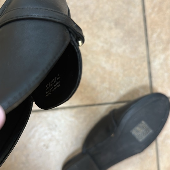 Call it Spring, black sandals size 7 US - Picture 4 of 5